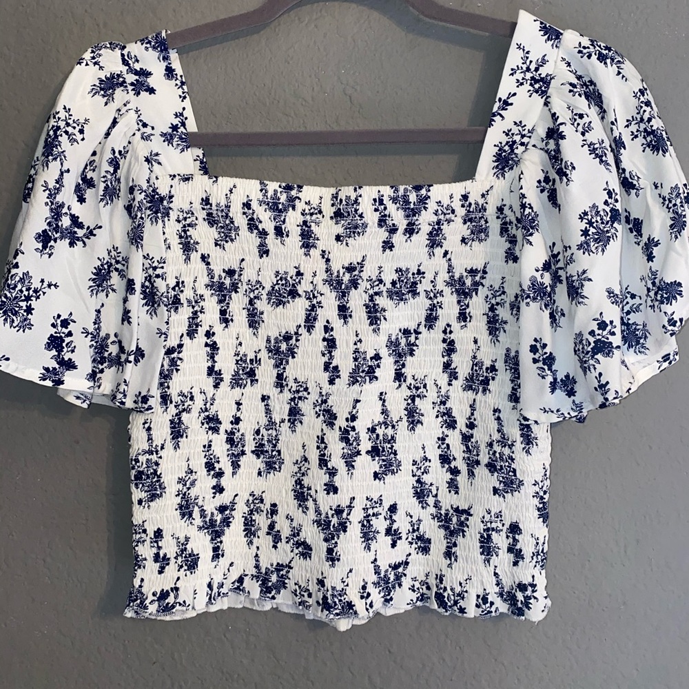 Spring Crop Top - Picture 2 of 8